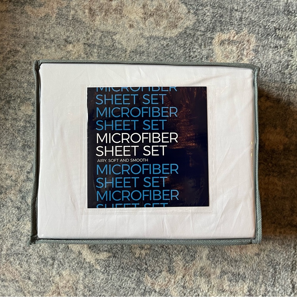 Leesa King White Microfiber Sheet Set